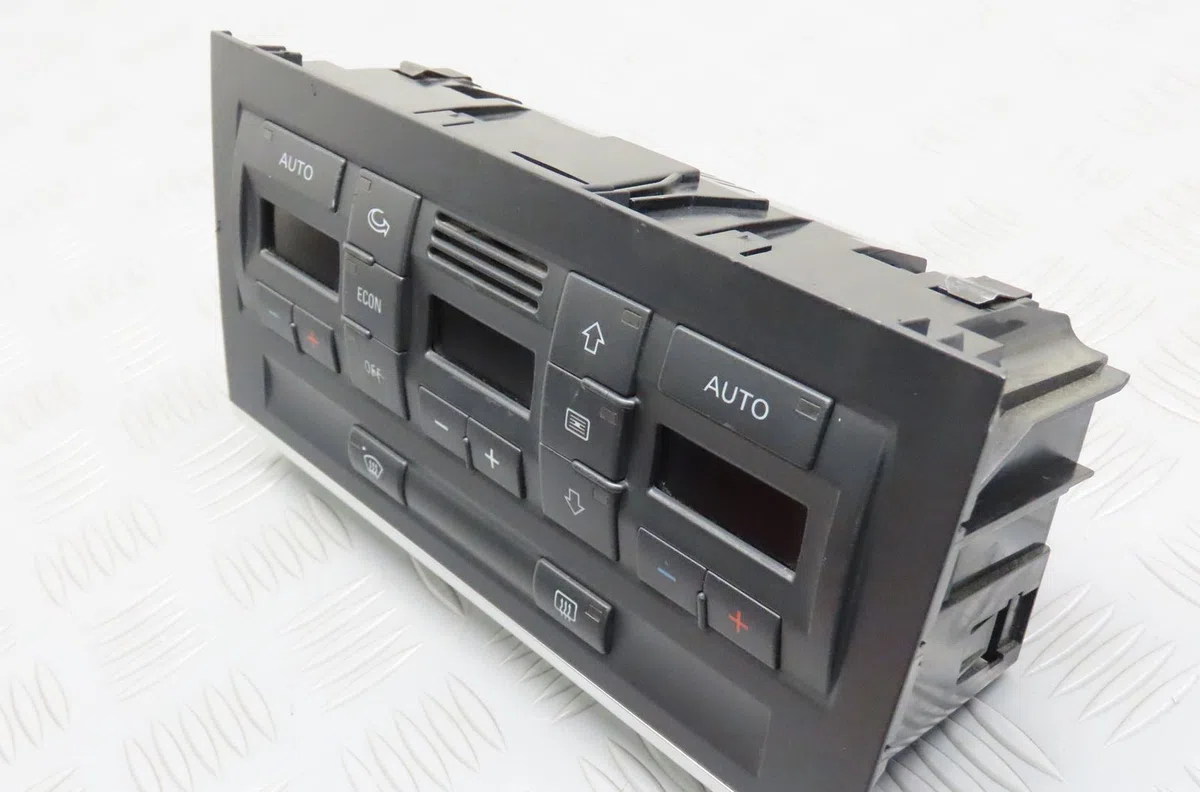 Commande de chauffage Audi A4 B7 (8EC) 1.9 tdi (2004-2008) 4 portes occasion