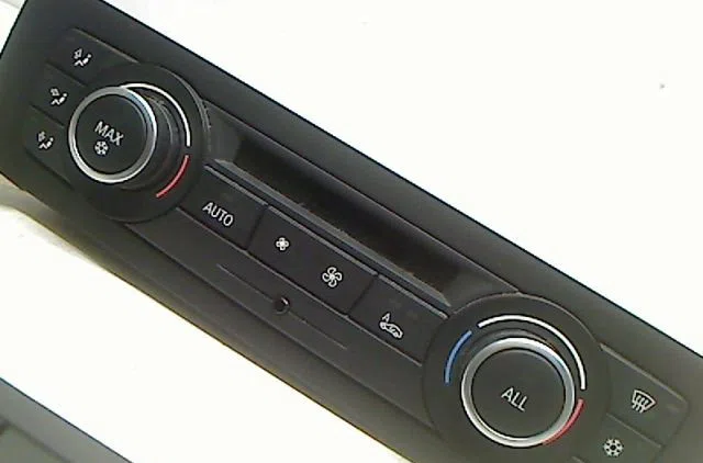 Commande de chauffage Bmw 1 (E87) 118 d (2004-2007) 5 portes occasion