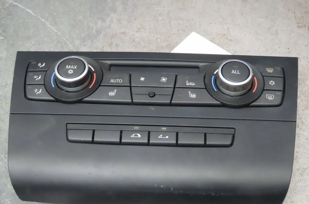 Commande de chauffage BMW SERIE 1 E88 2012 occasion