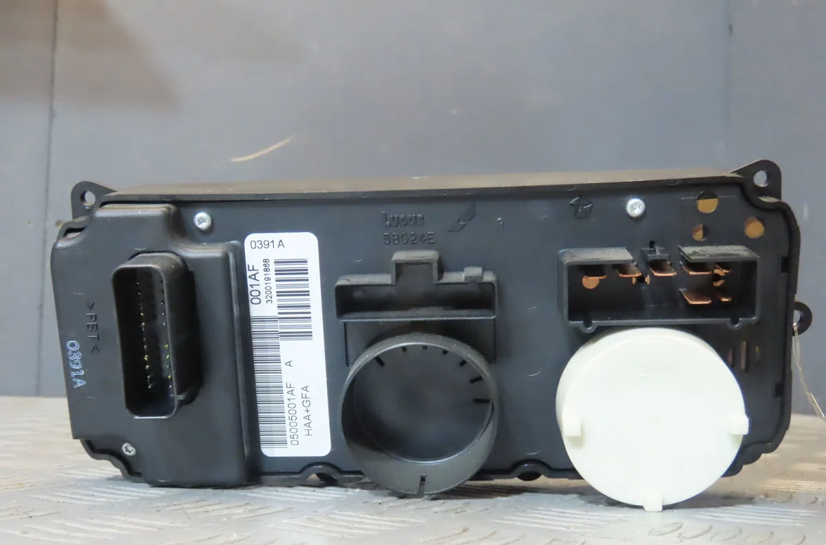 Commande de chauffage CHRYSLER VOYAGER 2001 occasion