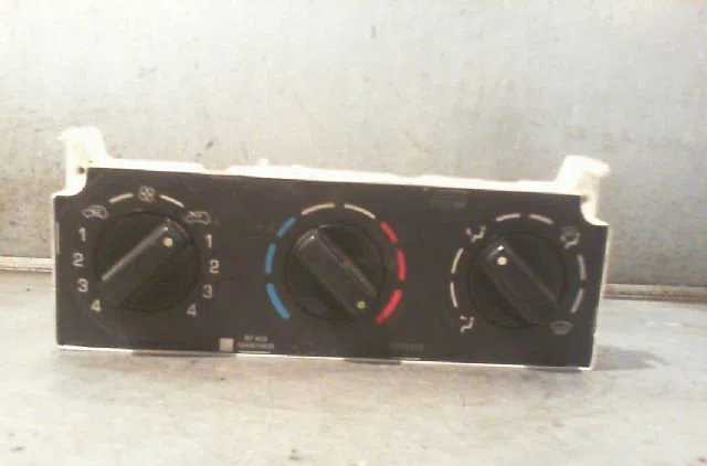 Commande de chauffage CITROEN BERLINGO 2003 occasion
