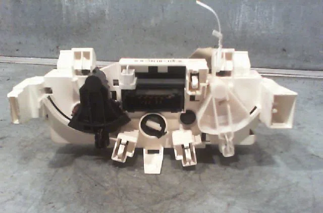 Commande de chauffage CITROEN C2 Phase 1 09-2003--10-2008 1.1i occasion