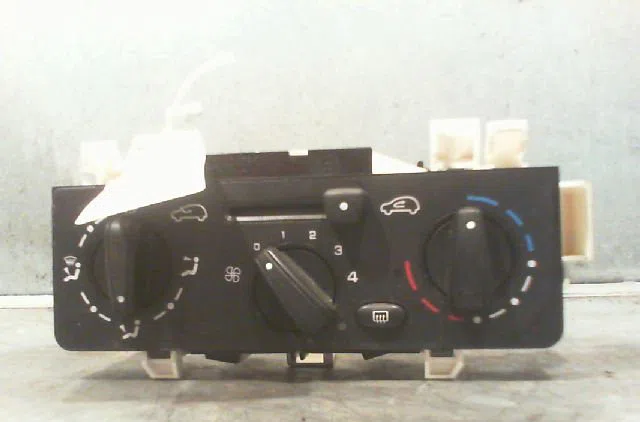 Commande de chauffage CITROEN C2 Phase 1 09-2003--10-2008 1.1i occasion