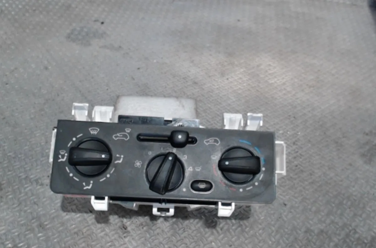 Commande de chauffage CITROEN C3 1 C3 1 PHASE 2 occasion