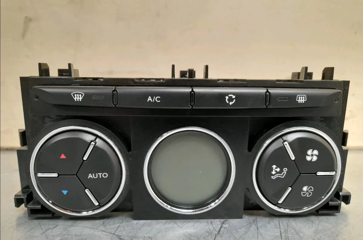 Commande de chauffage Citroen C3 II (SC_) 1.4 vti 95 (2009) occasion