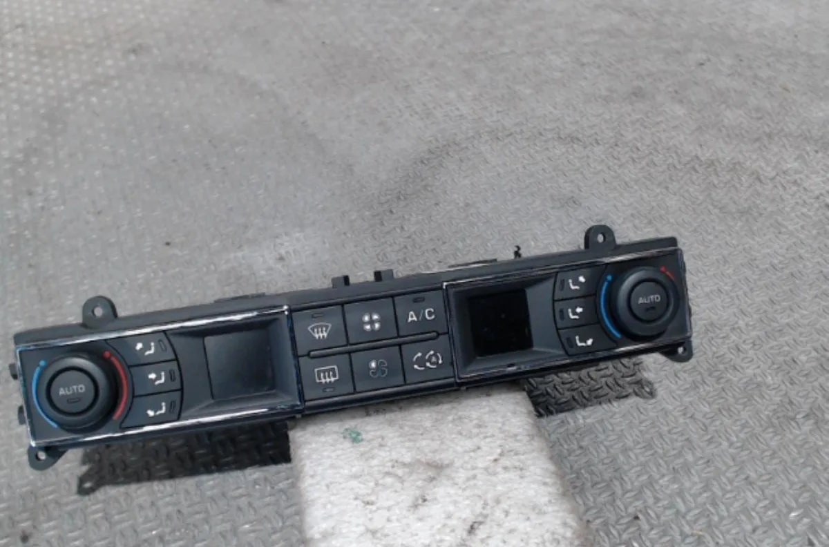Commande de chauffage CITROEN C5 2 C5 2 BREAK occasion