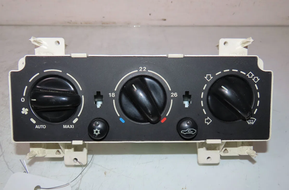 Commande de chauffage Citroën XSARA (N1) 1.6 16v (2000-2005) 5 portes occasion