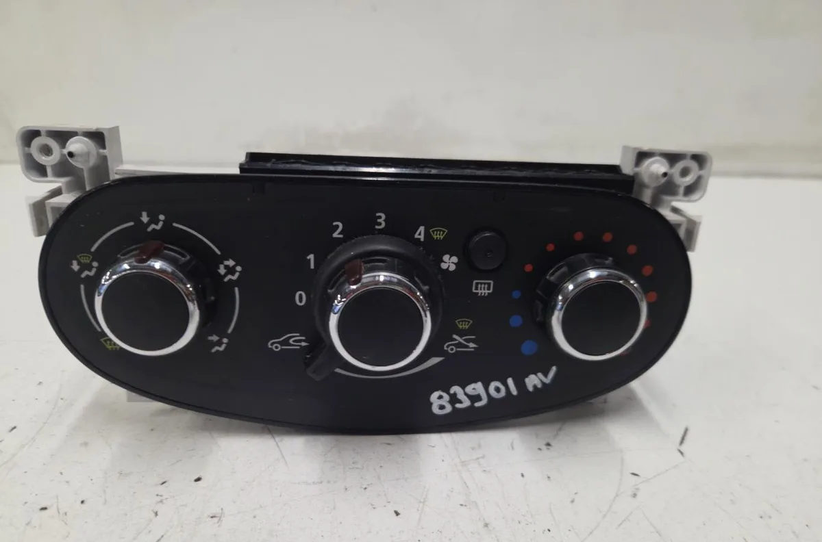 Commande de chauffage DACIA DUSTER 1 PHASE 2 occasion