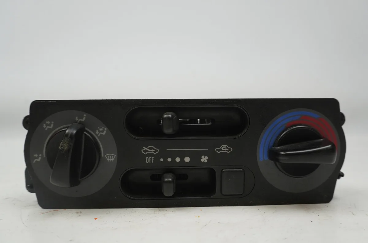 Commande de chauffage Daihatsu SIRION (M1) 1.0 i 4wd (1999-2000) occasion