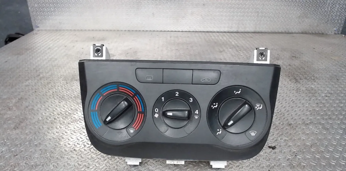 Commande de chauffage Fiat GRANDE PUNTO (199_) 1.3 d multijet (2008) occasion