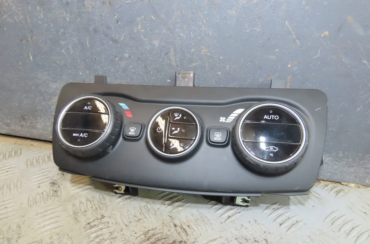 Commande de chauffage Fiat TIPO A trois volumes (356_, 357_) 1.4 (356sxa1b) (2015-2020) occasion