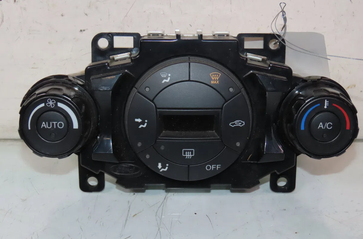 Commande de chauffage FORD FIESTA occasion