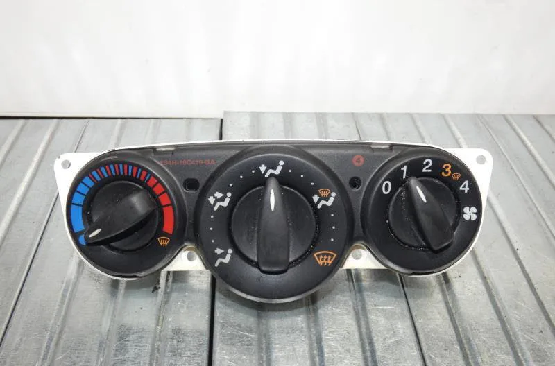 Commande de chauffage FORD FOCUS 1 BREAK occasion