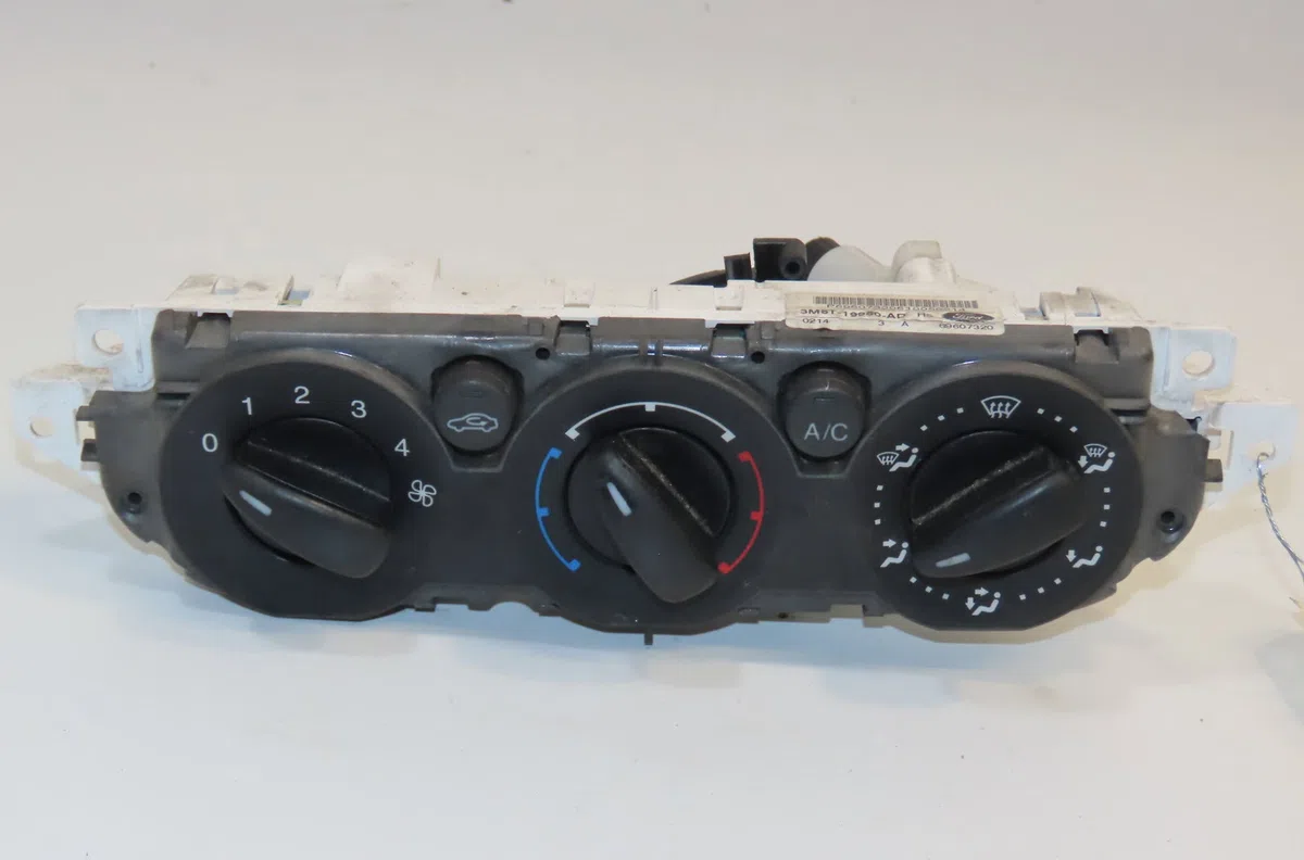 Commande de chauffage Ford FOCUS C-MAX (DM2) 1.8 tdci (2005-2007) 5 portes occasion