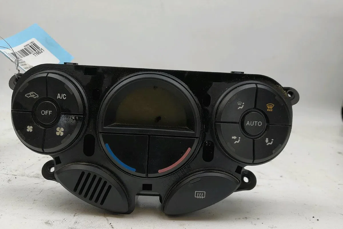 Commande de chauffage Ford FOCUS I (DAW, DBW) 1.6 16v (1998-2004) occasion