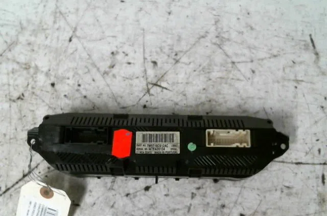 Commande de chauffage Ford FOCUS II A trois volumes (DB_, FCH, DH) 2.0 tdci (2005-2012) occasion