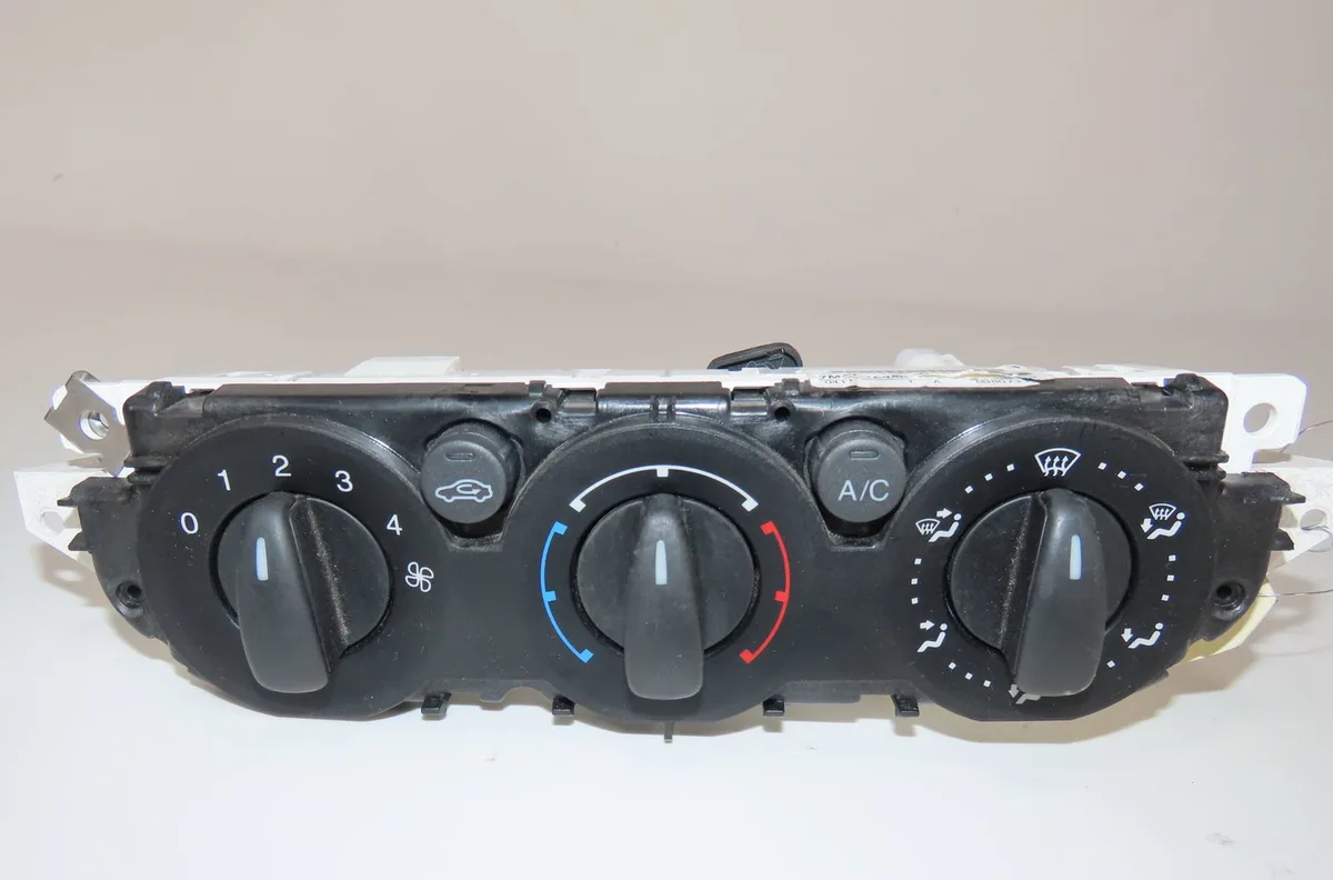 Commande de chauffage Ford FOCUS II (DA_, HCP, DP) 1.6 tdci (2004-2012) occasion