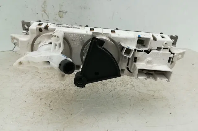 Commande de chauffage Ford FOCUS II (DA_, HCP, DP) 1.8 tdci (2005-2012) occasion