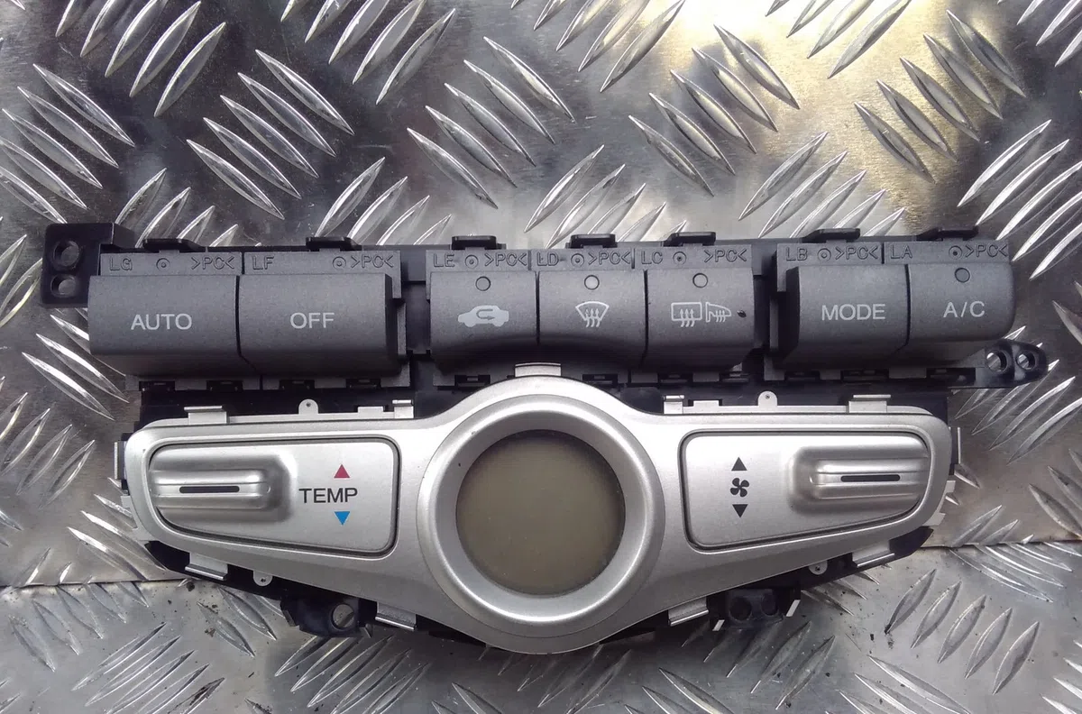 Commande de chauffage Honda JAZZ II (GD_, GE3, GE2) 1.3 idsi (gd1) (2002-2008) occasion