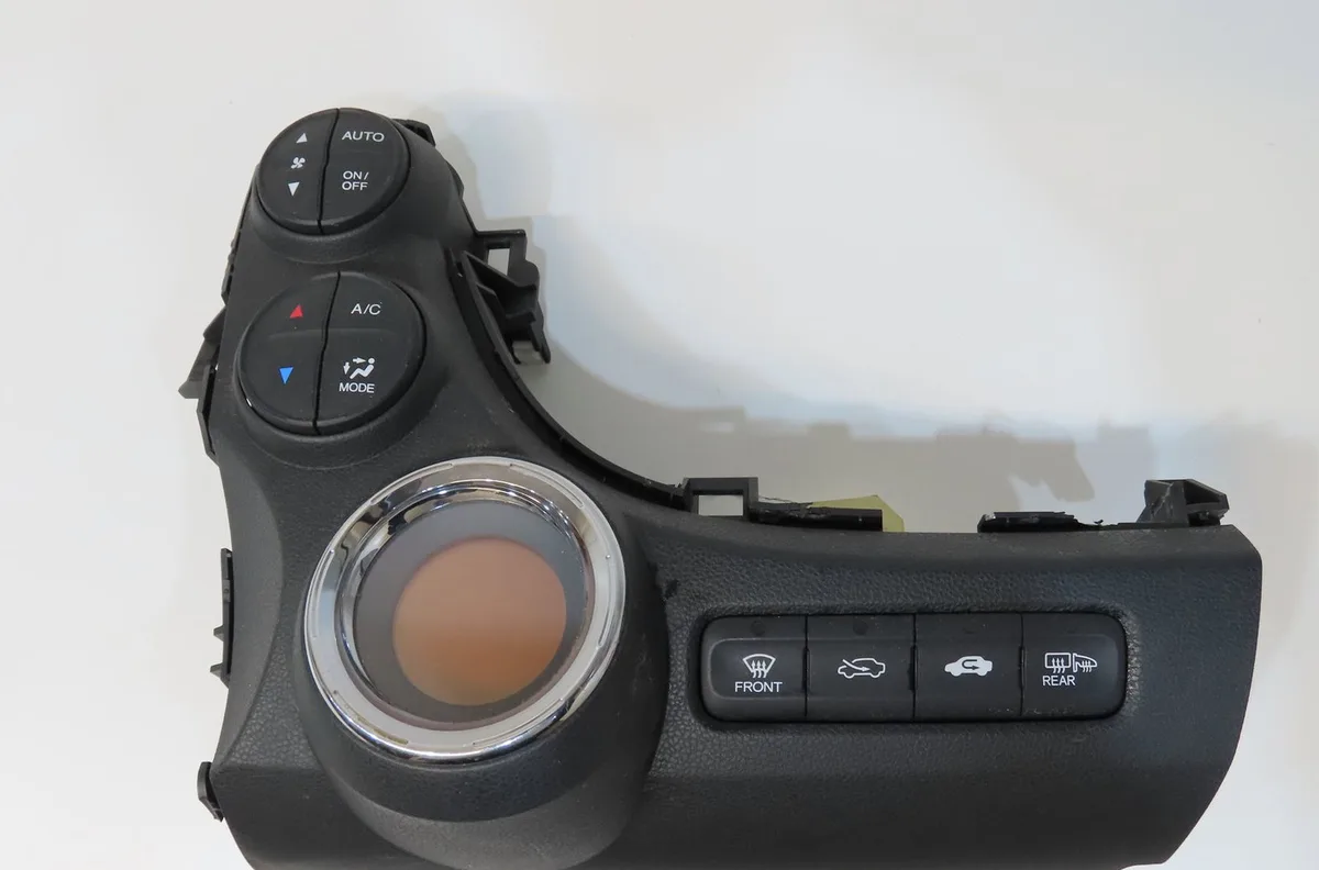Commande de chauffage Honda JAZZ III (GE_, GG_, GP_, ZA_) 1.3 i (ge6, gg3, gg6) (2008) occasion