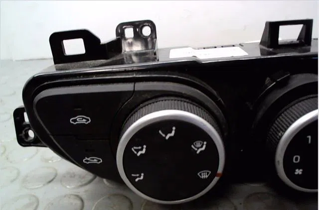 Commande de chauffage Hyundai I10 II (BA, IA) 1.0 (2013) occasion