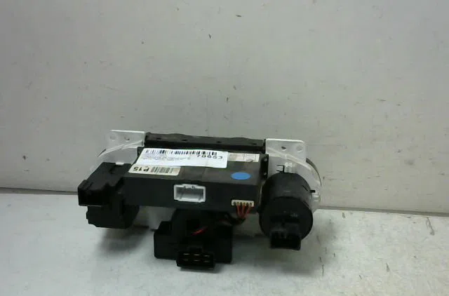 Commande de chauffage Hyundai SANTA FÉ I (SM) 2.0 crdi (2001-2006) occasion