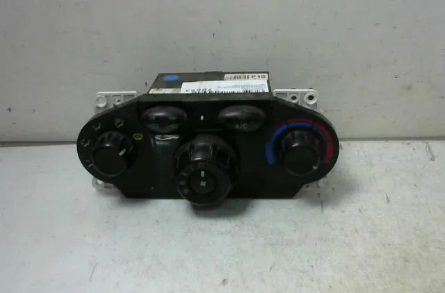 Commande de chauffage Hyundai SANTA FÉ I (SM) 2.0 crdi (2001-2006) occasion