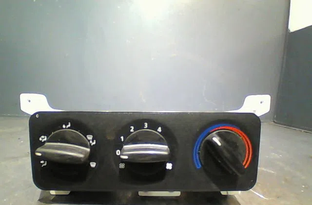 Commande de chauffage LAND ROVER FREELAND. 2005 occasion
