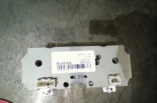Commande de chauffage Mazda 6 Hatchback (GG) 2.0 di (gg14) (2002-2007) occasion
