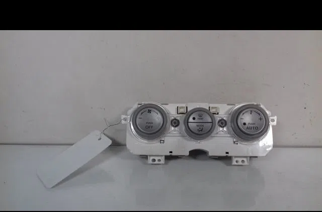 Commande de chauffage Mazda 6 Hatchback (GG) 2.0 (gges) (2002-2007) occasion