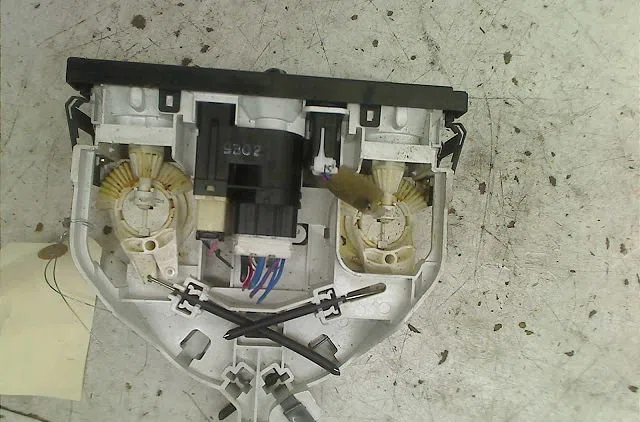 Commande de chauffage Mazda MX-5 II (NB) 1.8 16v (nb8c) (1998-2005) occasion