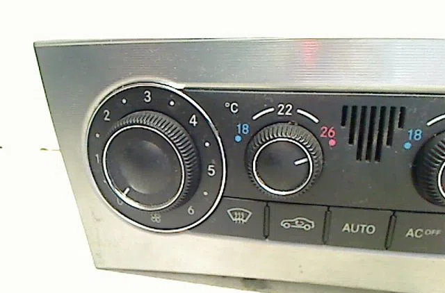 Commande de chauffage Mercedes-benz CLASSE C (W203) C 220 cdi (203.008) (2003-2007) occasion