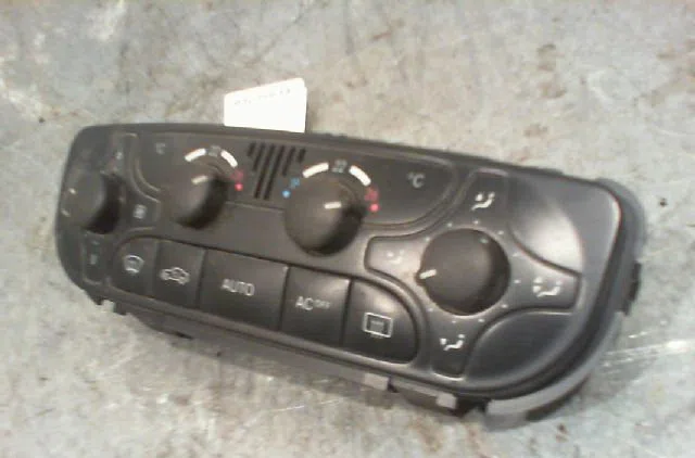 Commande de chauffage MERCEDES CLASSE C 2003 occasion