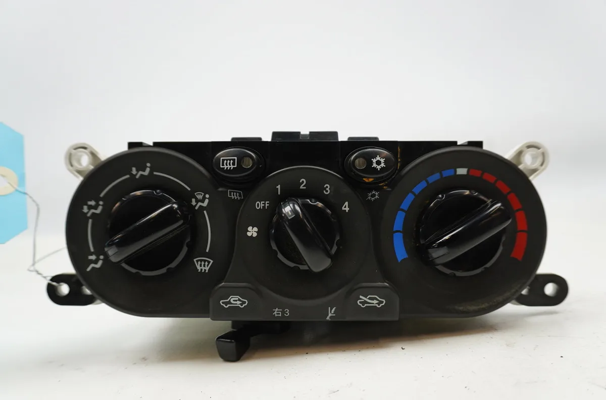 Commande de chauffage Mitsubishi L200 - TRITON (KA_T, KB_T) 2.5 di-d 4wd (kb4t) (2005-2015) 4 portes occasion