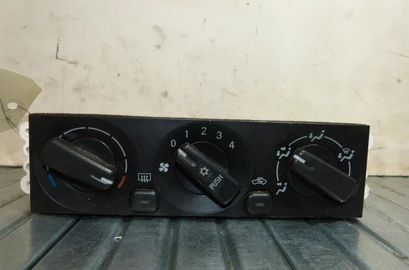 Commande de chauffage MITSUBISHI SPACE STAR 2 occasion