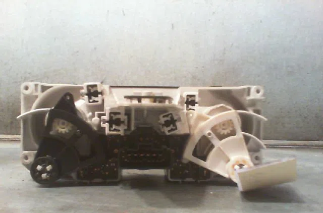 Commande de chauffage NISSAN MICRA 2003 occasion