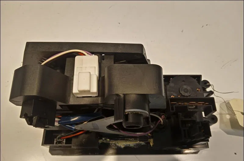 Commande de chauffage Nissan MICRA II (K11) 1.4 i 16v (2000-2003) occasion