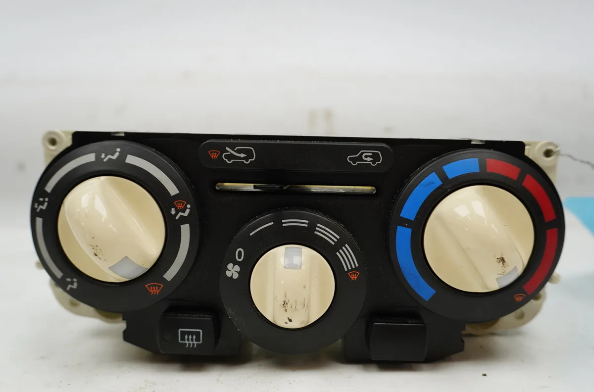 Commande de chauffage Nissan MICRA III (K12) 1.2 16v (2003-2010) occasion