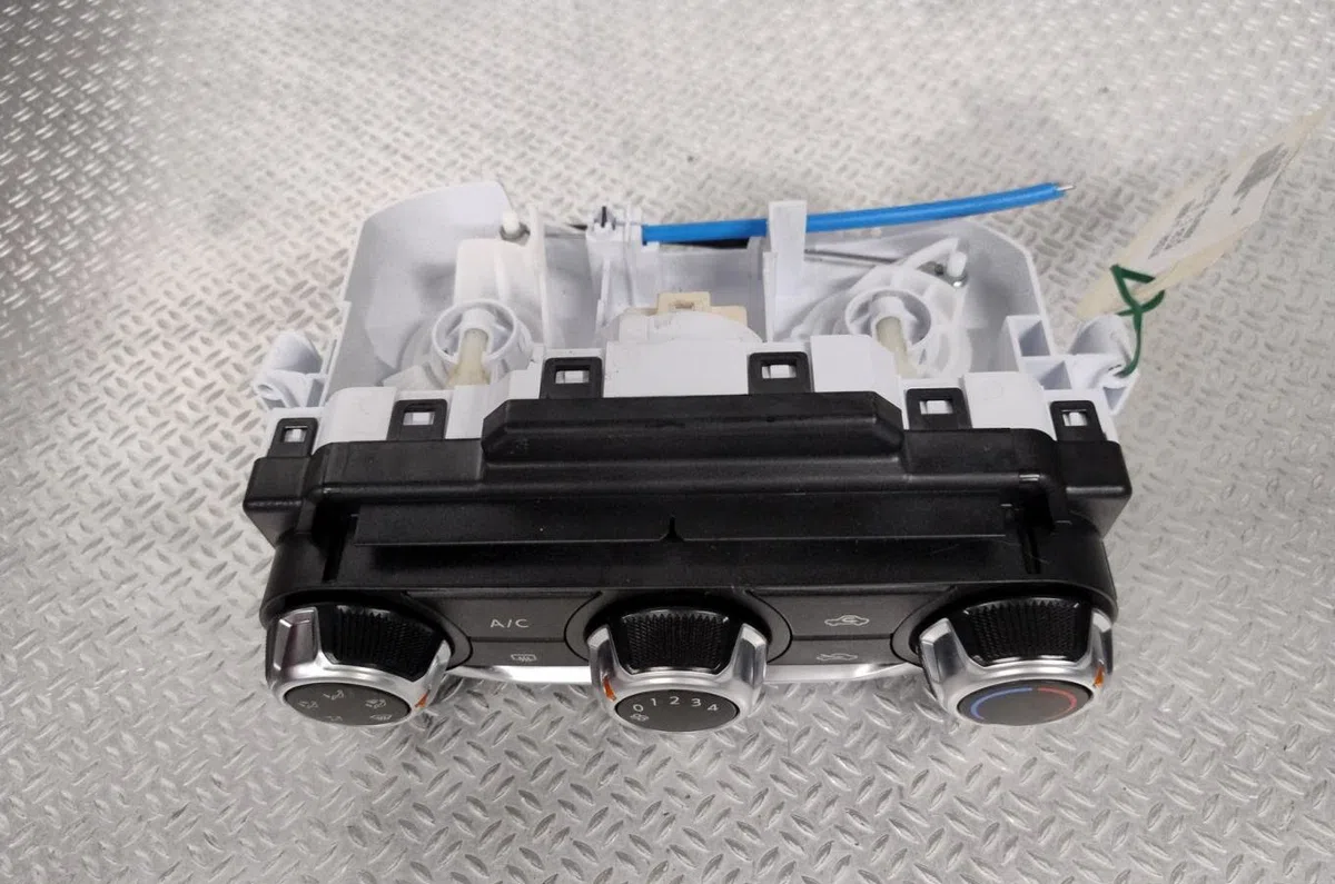 Commande de chauffage Nissan MICRA V (K14) 1.0 ig-t (2021) occasion