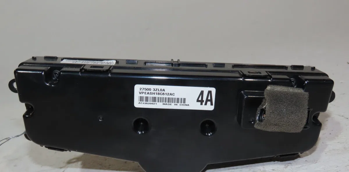 Commande de chauffage Nissan PULSAR 3-5 portes (C13) 1.2 dig-t (2014) occasion