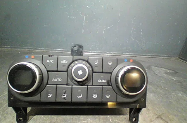 Commande de chauffage Nissan QASHQAI - QASHQAI 2 I (J10, NJ10, JJ10E) 1.6 dci (2011-2013) 5 portes occasion