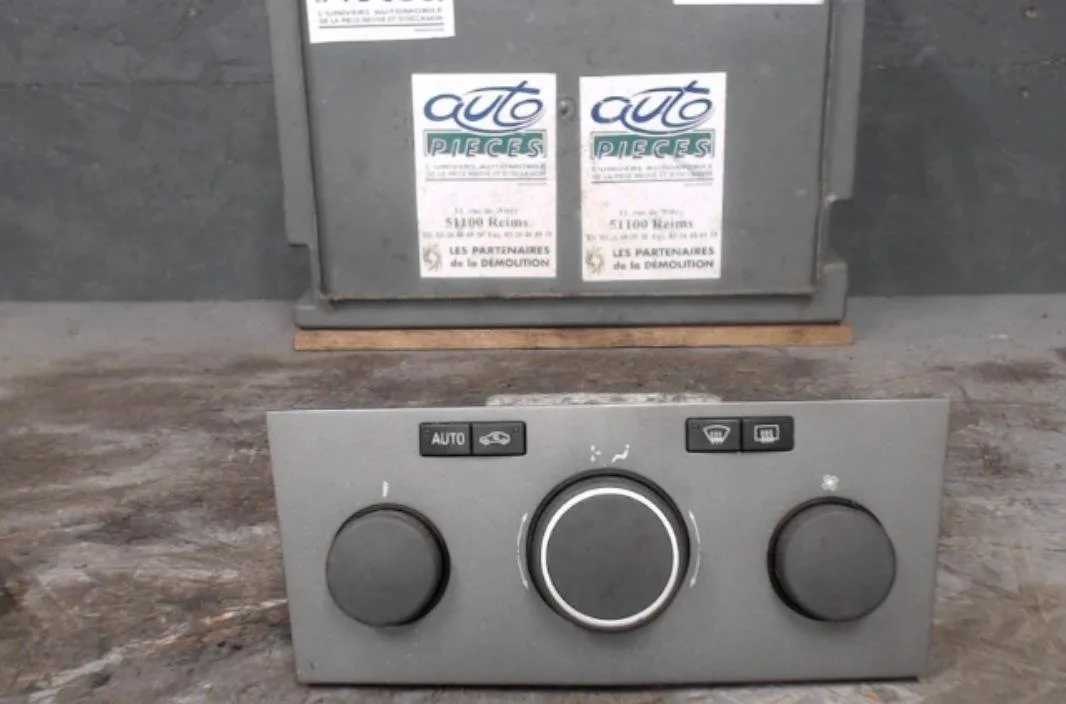 Commande de chauffage Opel ASTRA H Break (A04) 1.7 cdti (l35) (2004-2010) occasion