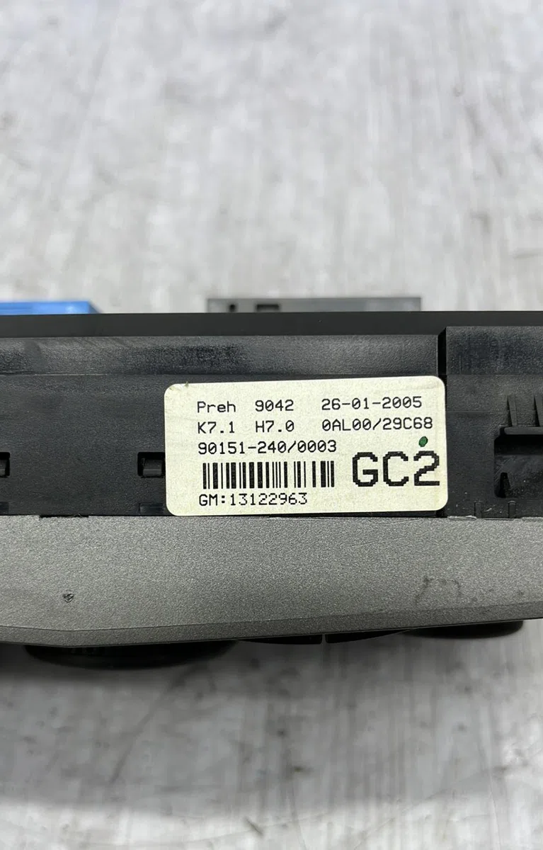 Commande de chauffage OPEL ASTRA H PHASE 1 BREAK occasion — photo 3