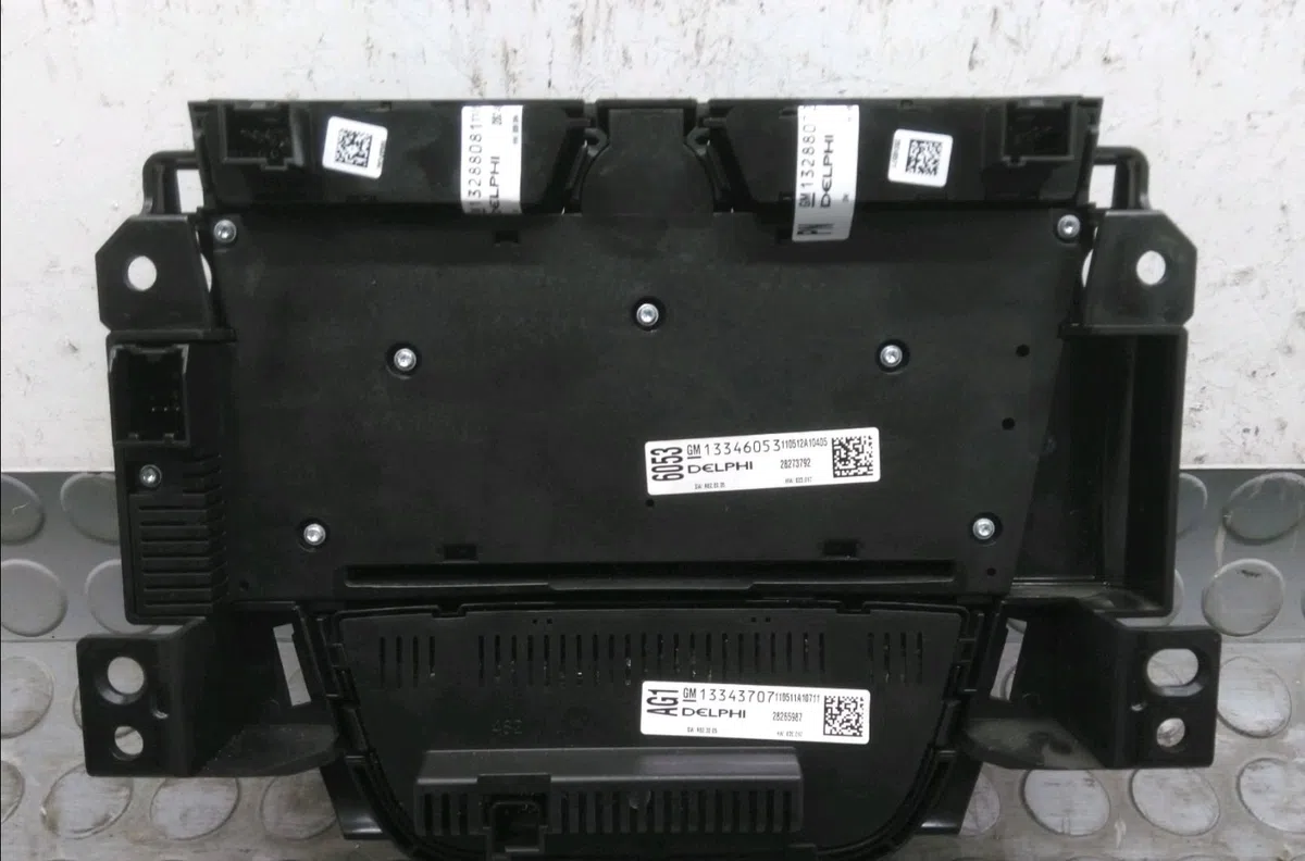 Commande de chauffage Opel ASTRA J Sports Tourer (P10) 1.7 cdti (35) (2010-2015) occasion