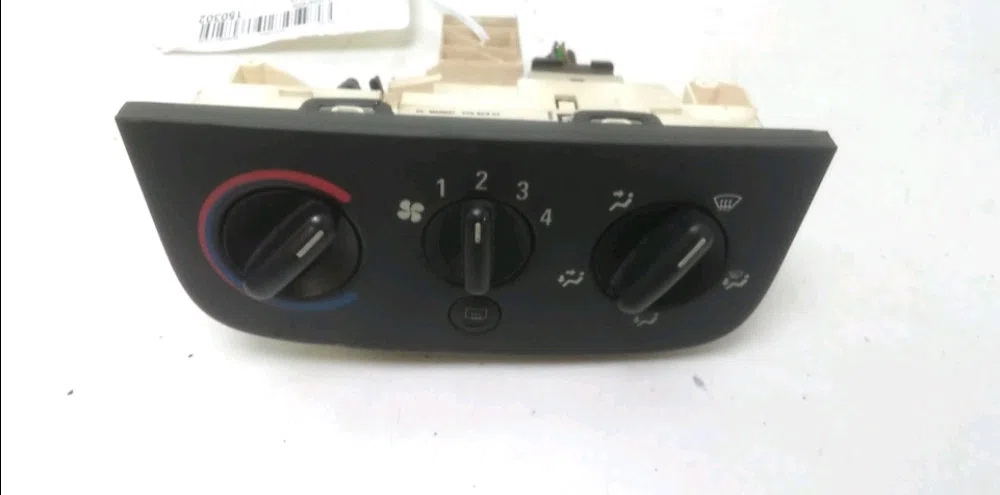 Commande de chauffage Opel CORSA C (X01) 1.2 (f08, f68) (2000-2009) occasion