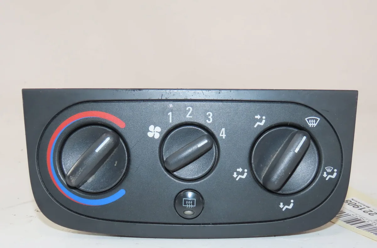 Commande de chauffage Opel CORSA C (X01) 1.3 cdti (f08, f68) (2003-2009) occasion