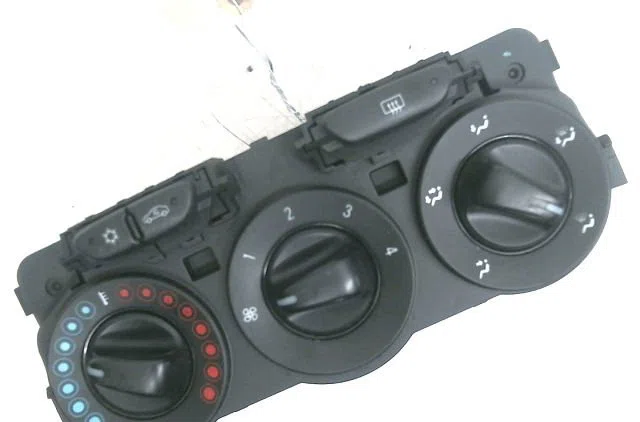 Commande de chauffage Opel CORSA E (X15) 1.3 cdti (08, 68) (2014) occasion