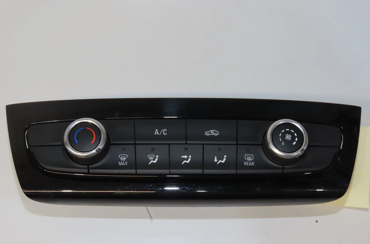 Commande de chauffage Opel CORSA F 1.2 (68) (2019) occasion