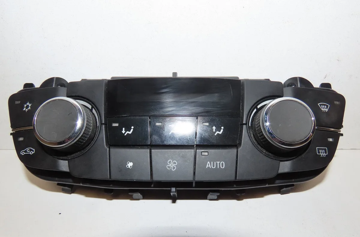 Commande de chauffage Opel INSIGNIA A Sports Tourer (G09) 2.0 cdti (35) (2008-2015) occasion