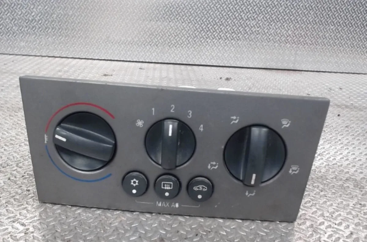 Commande de chauffage Opel MERIVA A Monospace (X03) 1.7 cdti (e75) (2003-2010) occasion